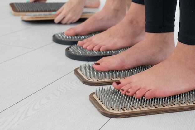 Podest do pedicure który ułatwia pracę i komfort