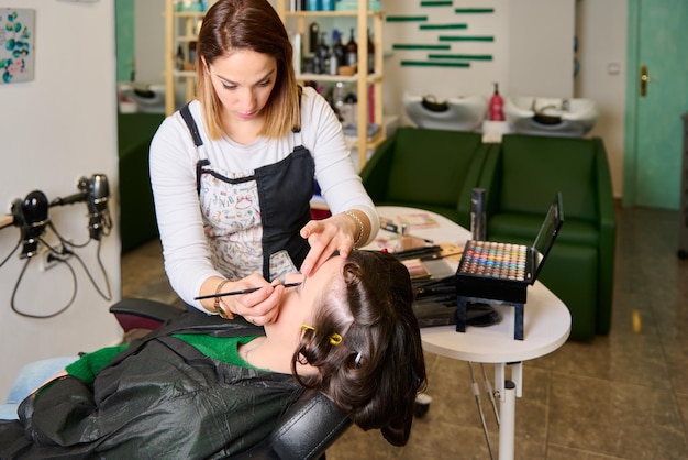 Kanapa rogowa idealna do każdego salonu