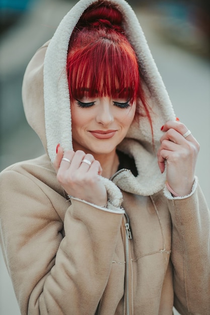 Modne grzywki które odmienią twój styl